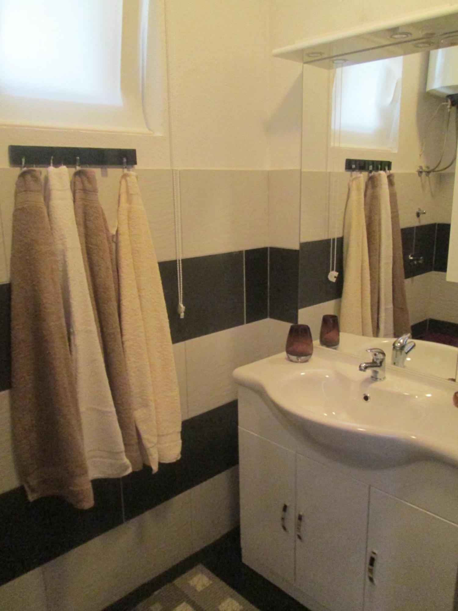 Apartmani Dragicevic Vir Oda fotoğraf